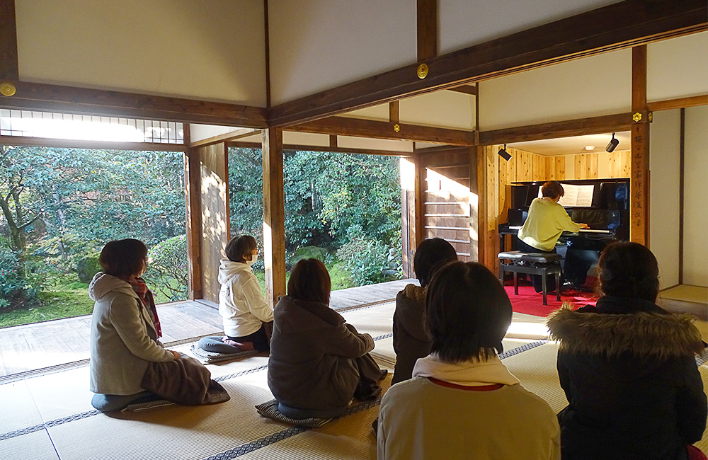 寺ピアノの様子1